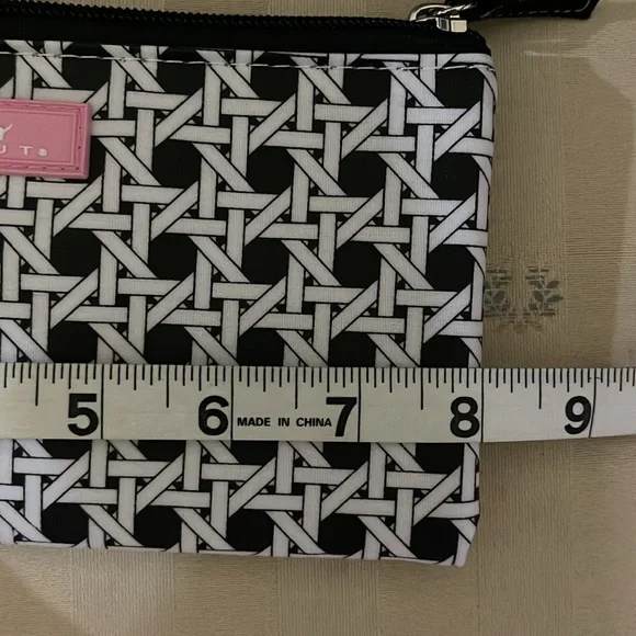 Scout Kate Wristlet with removable wrist strap NWT - Picture 8 of 9